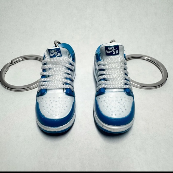 Nike Dunk Low Retro University Blue Sneaker Keychain Pair Shoe Box 3D Gift Charm - Picture 6 of 8